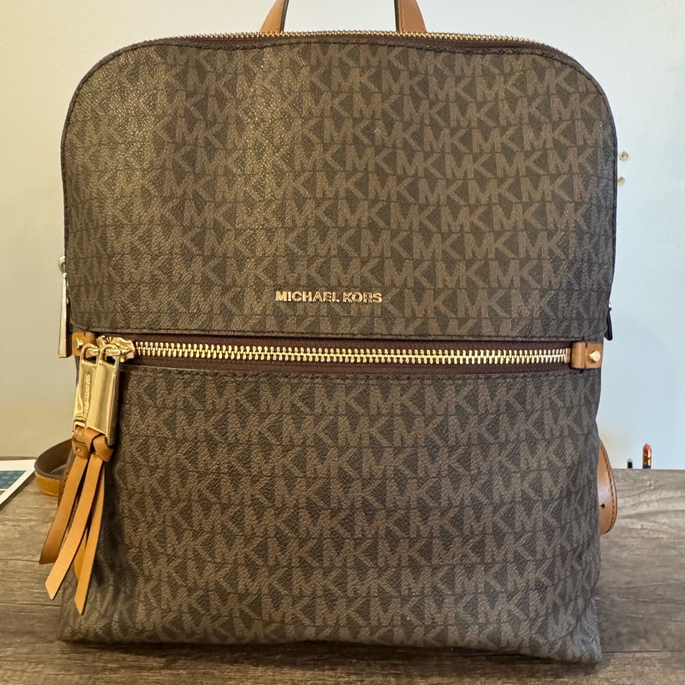 Michael Kors Signature Rhea Medium Slim Backpack